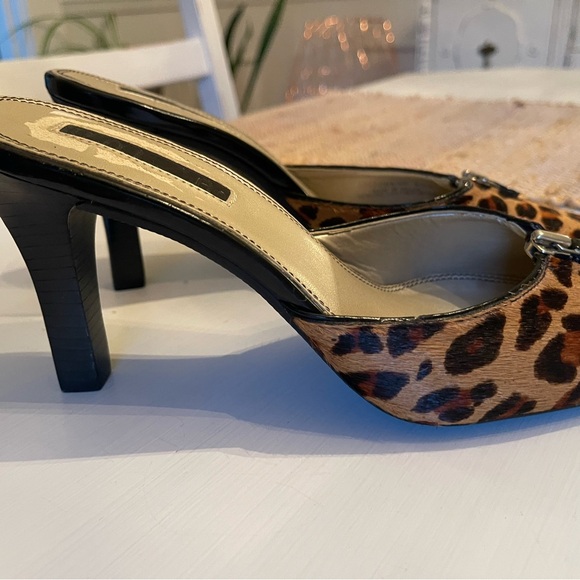 Calf hair leopard print pointy toe heels . Size 8.5 - Picture 9 of 11